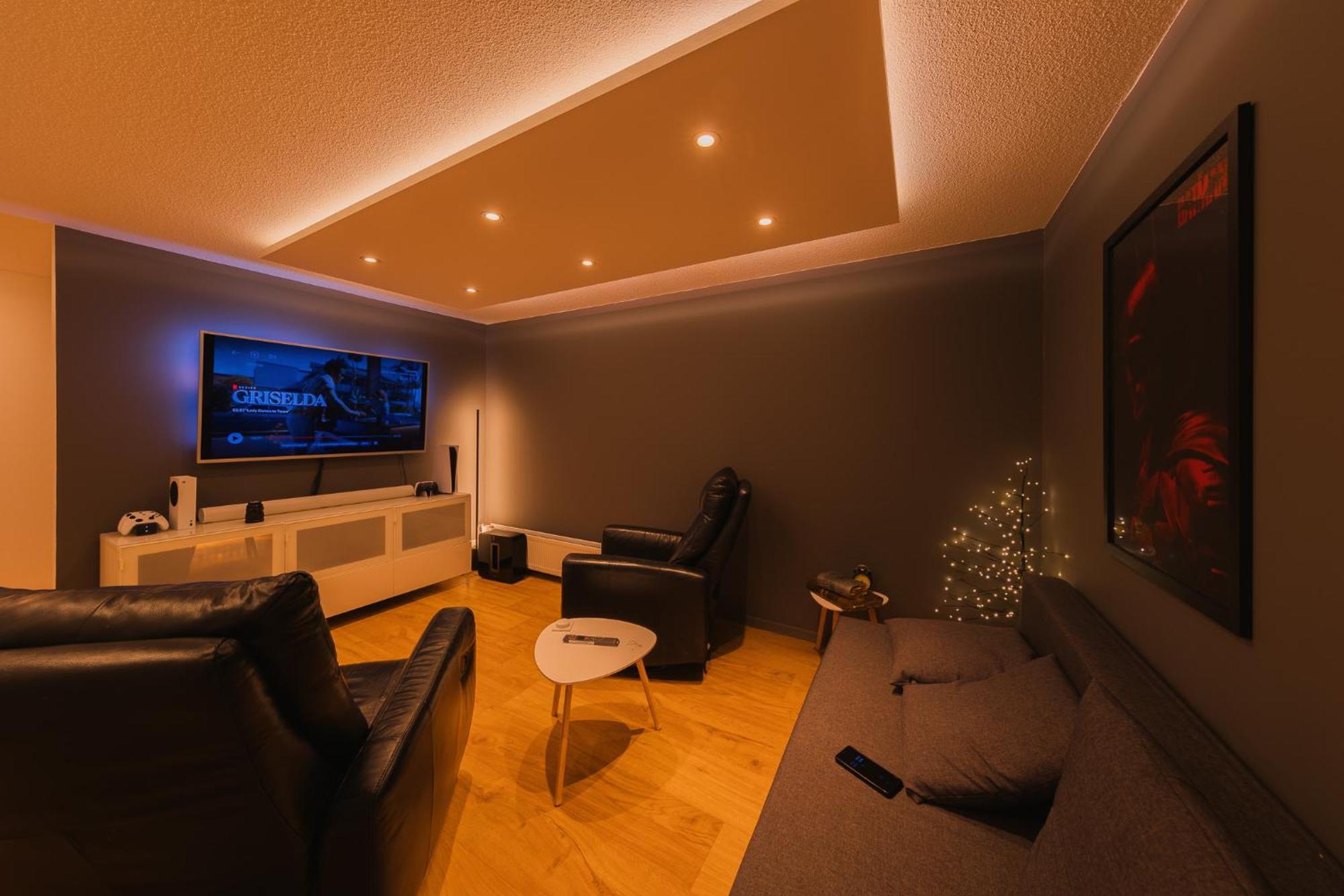 Smart Luxury - Private Gym, Hot Tub & Sauna Keflavik Bagian luar foto