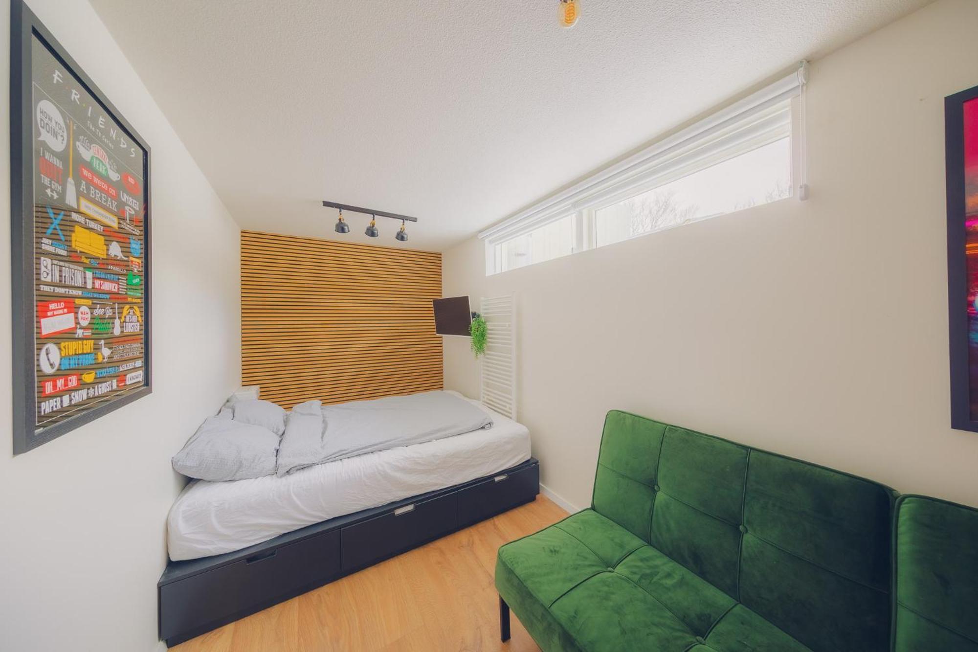 Smart Luxury - Private Gym, Hot Tub & Sauna Keflavik Bagian luar foto