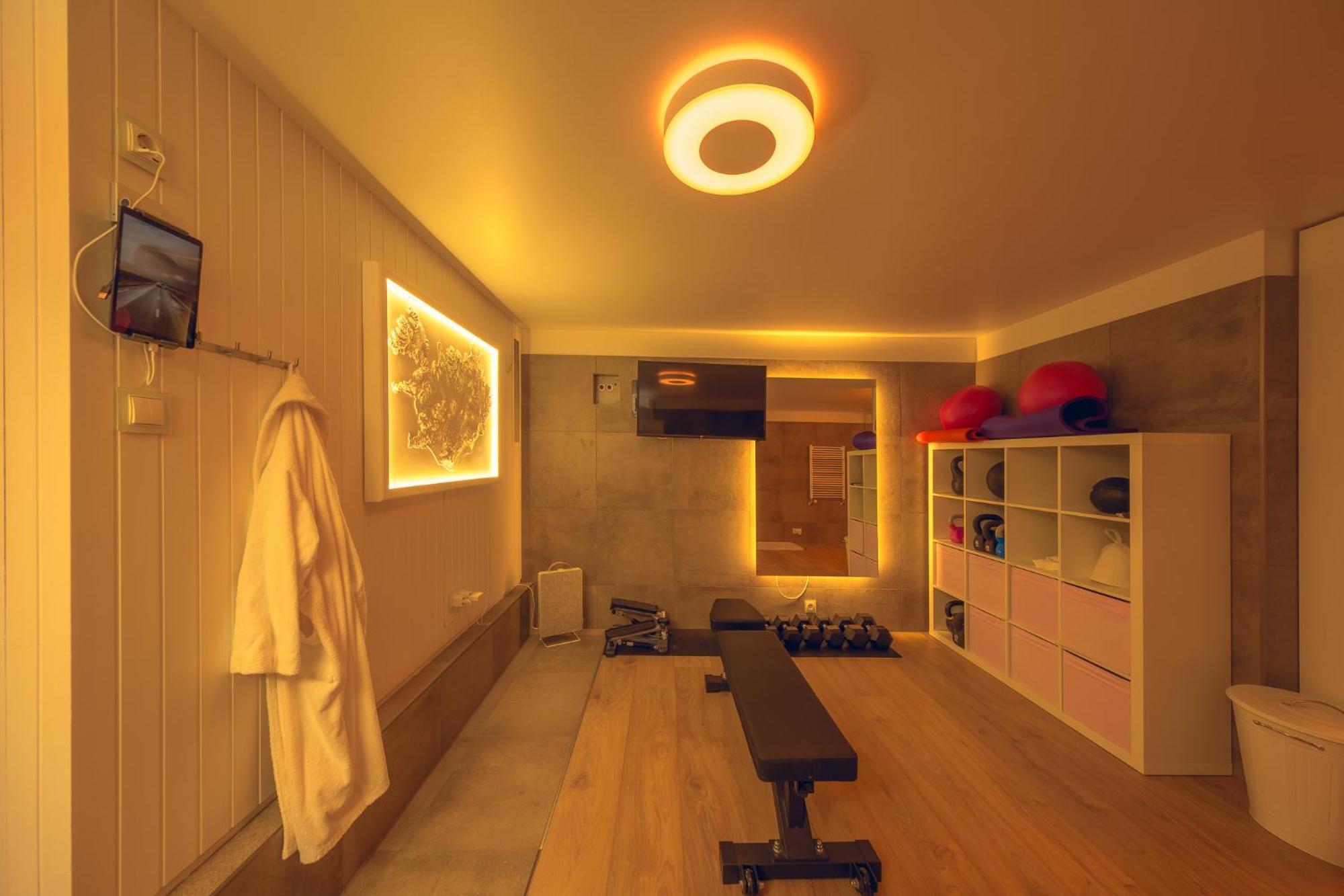 Smart Luxury - Private Gym, Hot Tub & Sauna Keflavik Bagian luar foto