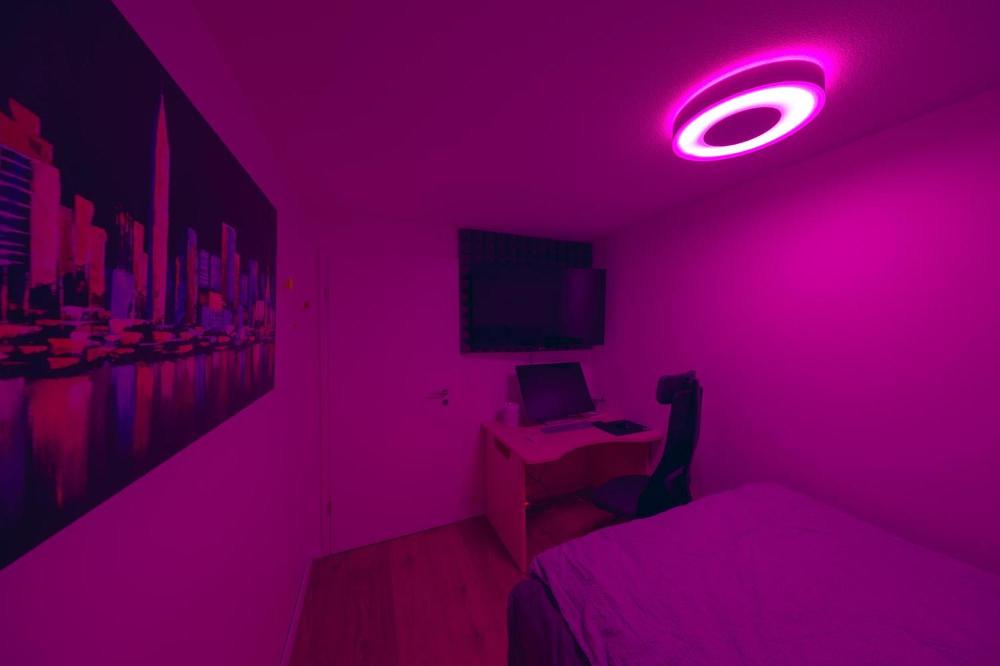 Smart Luxury - Private Gym, Hot Tub & Sauna Keflavik Bagian luar foto